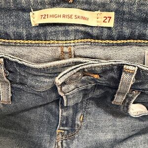 Levi's 721 High Rise Skinny Jeans in Blue